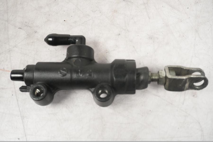 Baksidan på Bromshuvudcylinder från en Kawasaki ZX-10R -2008 motorcykel.