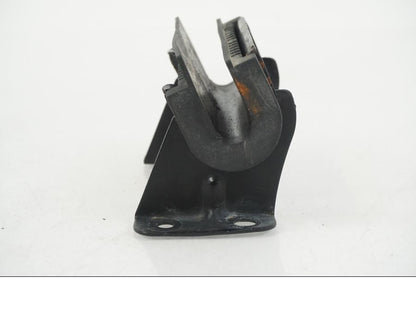 Höger sida på Bensintankfäste från en Suzuki VS 1400 -1999 motorcykel.