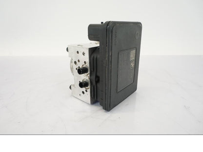 Framsidan på ABS Modulator från en BMW R 1250 GS -2019 motorcykel.