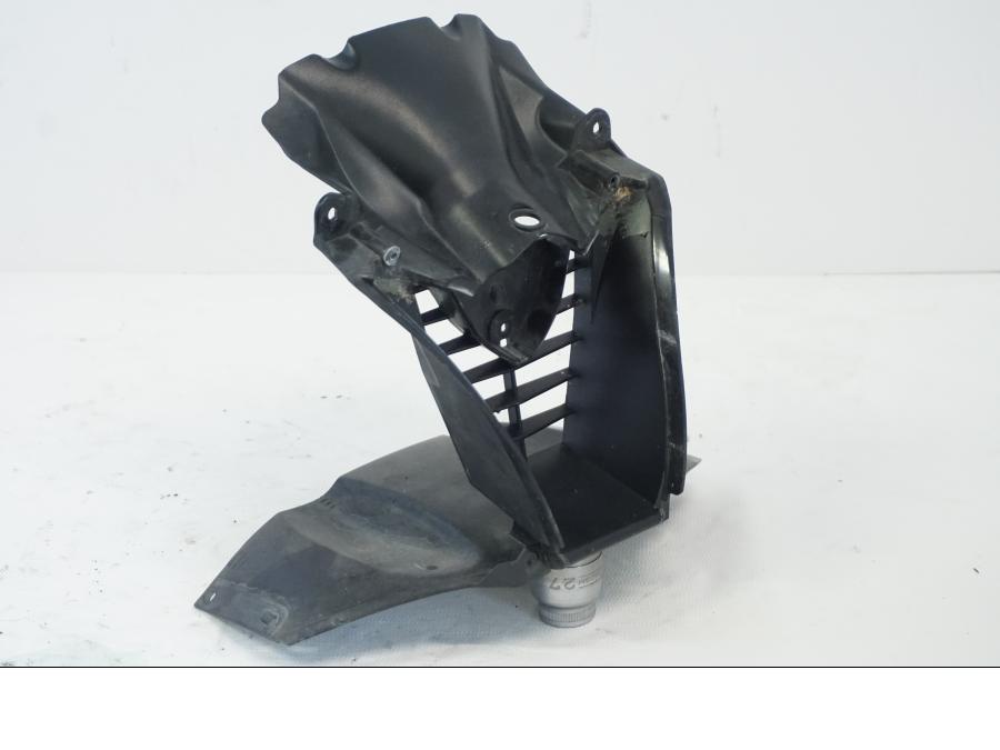 Baksidan på Toppkåpsinsida från en Yamaha YZF R6 -2006 motorcykel.