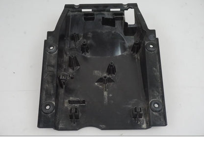 Vänster sida på Undertail från en BMW R Ninet -2017 motorcykel.