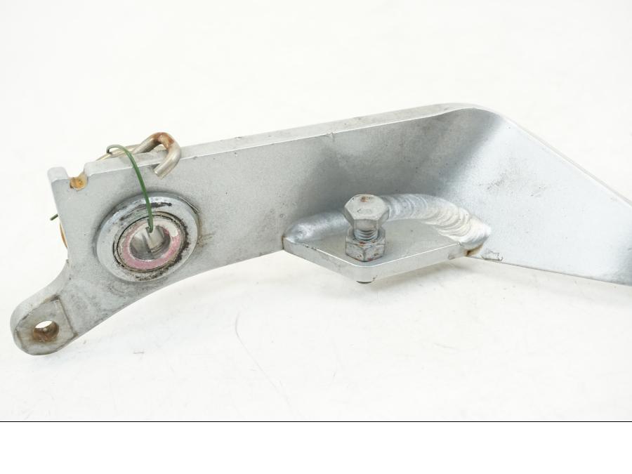 Baksidan på Bromspedal från en BMW K 1200 LT -2004 motorcykel.