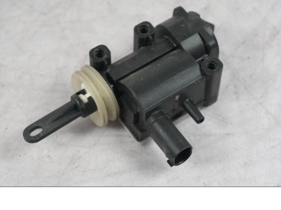 Framsidan på Lås från en BMW K 1600 GTL -2015 motorcykel.