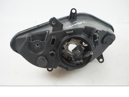 Höger sida på Strålkastare från en BMW K 1200 RS -2008 motorcykel.