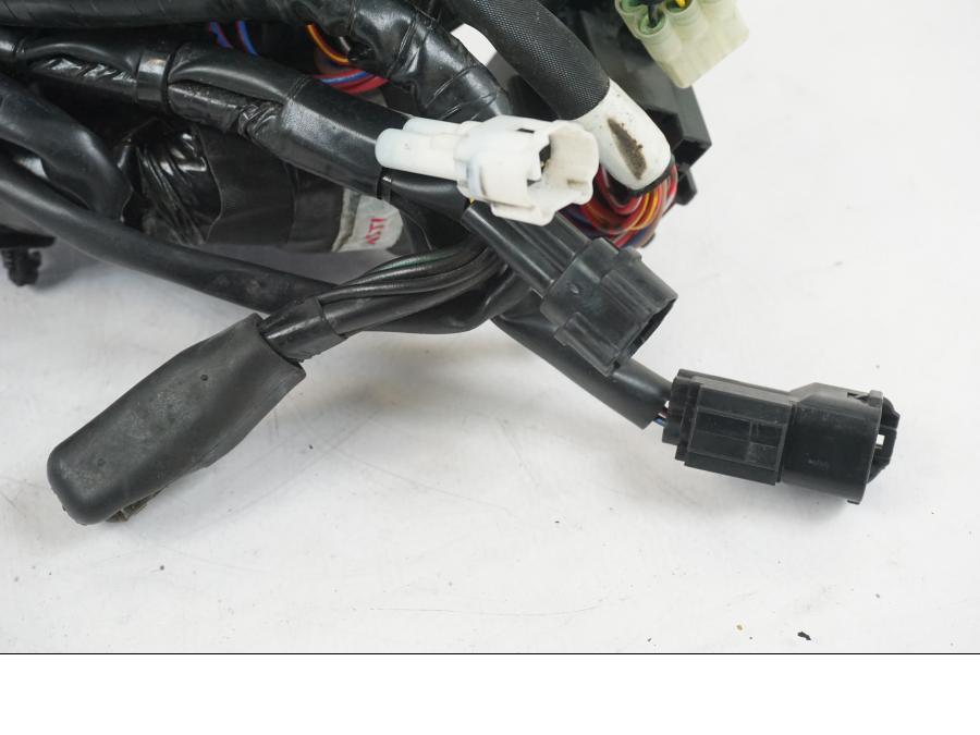 Baksidan på Kabelstam från en Yamaha MT-07 -2019 motorcykel.