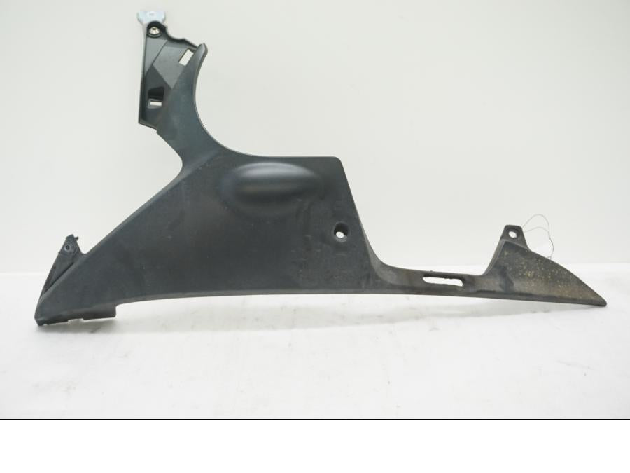 Framsidan på Magkåpa från en Honda CBR 500 R -2013 motorcykel.