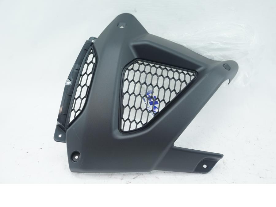 Framsidan på Sidkåpa från en Yamaha XT 1200 Z -2012 motorcykel.