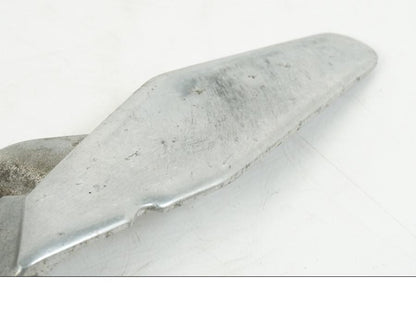 Höger sida på Fotpinnefäste från en Yamaha FZR 1000 -1990 motorcykel.