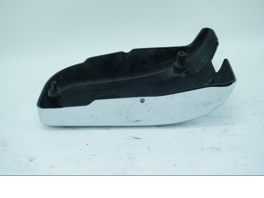 Baksidan på Sidopanel från en Kawasaki VN 1500 Classic Tourer -2001 motorcykel.