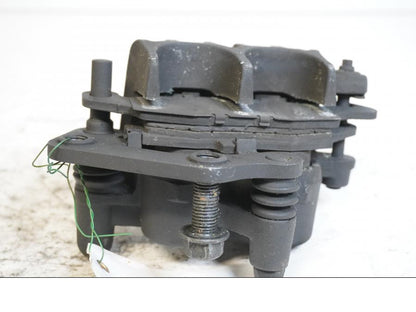 Höger sida på Bromsok från en Suzuki DL 1000 -2004 motorcykel.