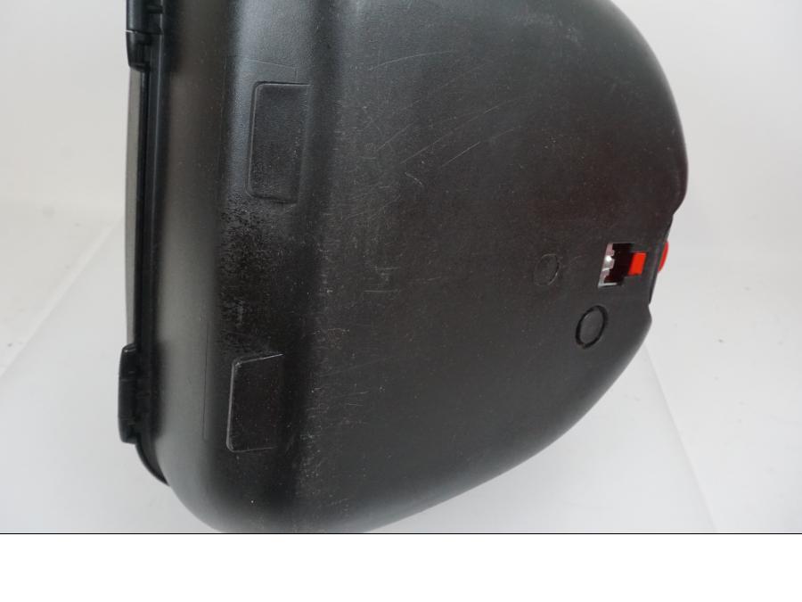 Extrabild1 på Topbox från en Universal Universal -0 moped.