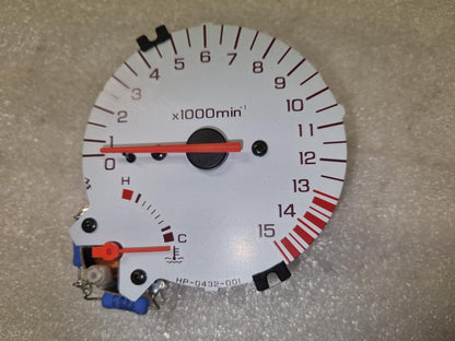 Framsidan på Varvräknare från en Honda CB 600 Hornet -1998 motorcykel.