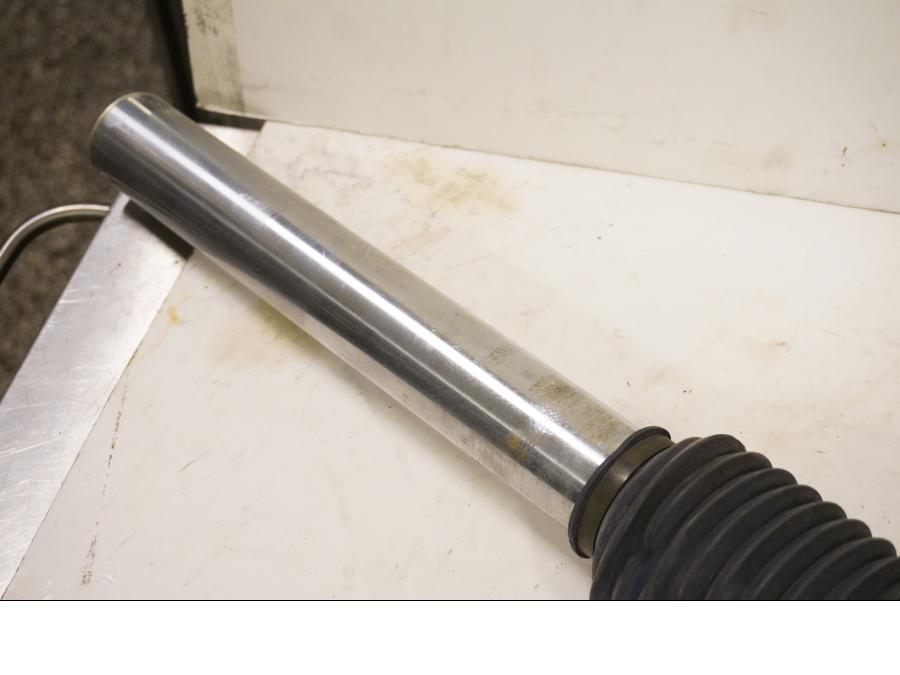 Vänster sida på Gaffelben från en Yamaha XTZ 750 -1991 motorcykel.