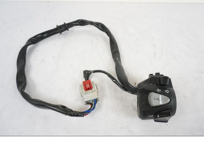 Framsidan på Styrelreglage från en Honda VFR 1200 -2010 motorcykel.