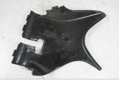 Vänster sida på Ramskydd från en Honda VT 600 C -1998 motorcykel.