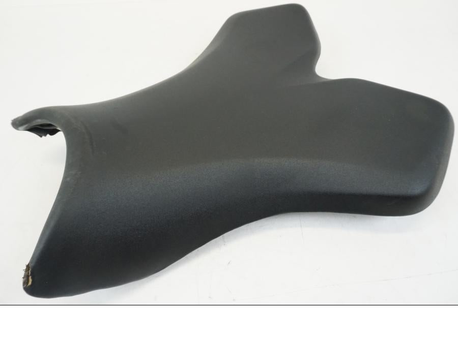 Framsidan på Sadel från en Yamaha YZF 1000 R1 -2004 motorcykel.