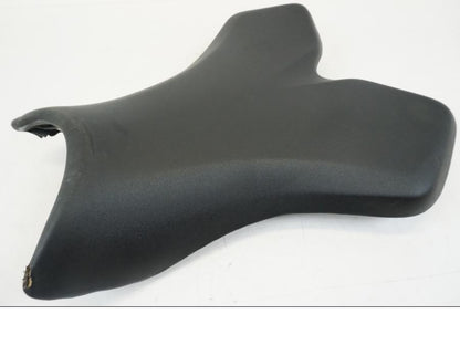 Framsidan på Sadel från en Yamaha YZF 1000 R1 -2004 motorcykel.