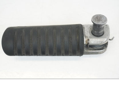 Baksidan på Fotpinne från en Kawasaki ZX-12R -2000 motorcykel.