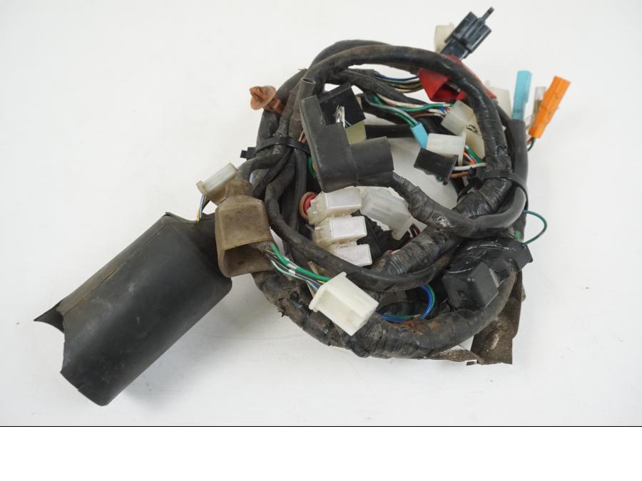 Snett nerifrån på Kabelstam från en Honda CBR 125 R -2006 motorcykel.