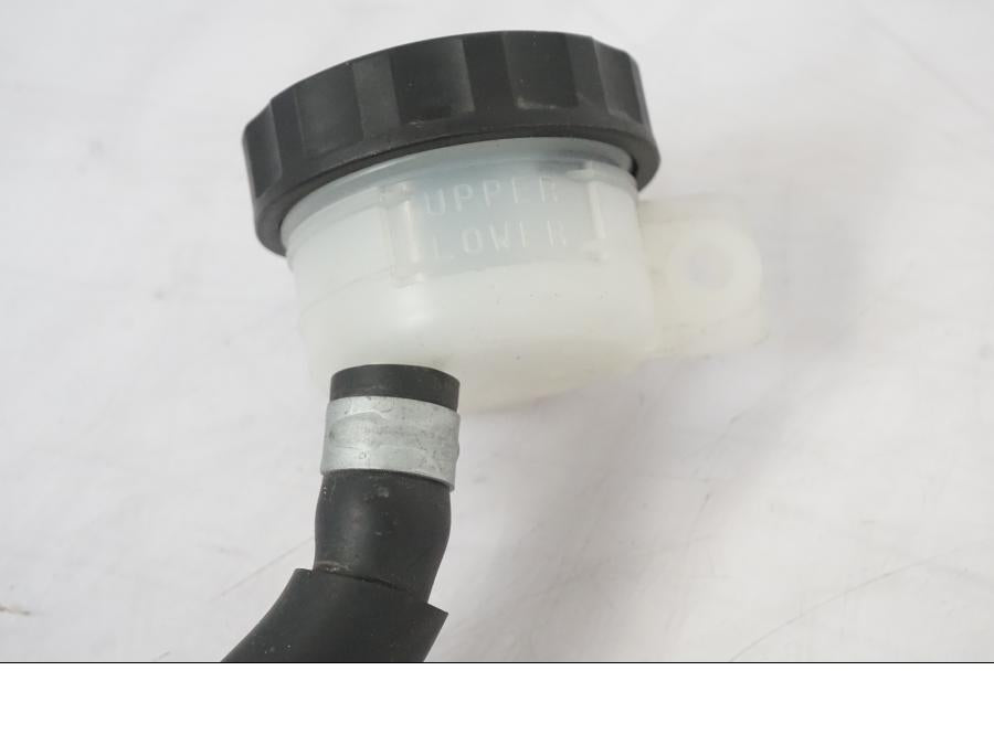 Extrabild2 på Bromshuvudcylinder från en Kawasaki ZZ-R 1400 -2009 motorcykel.