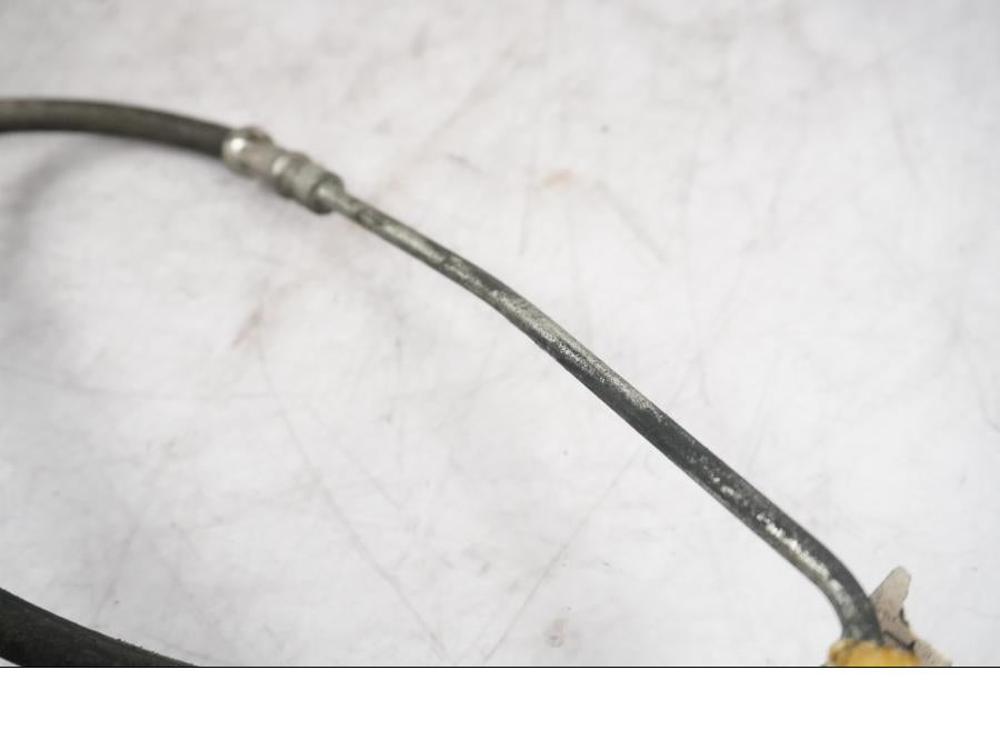 Höger sida på Bromsledning från en H-D Touring Street Glide FLHX -2009 motorcykel.