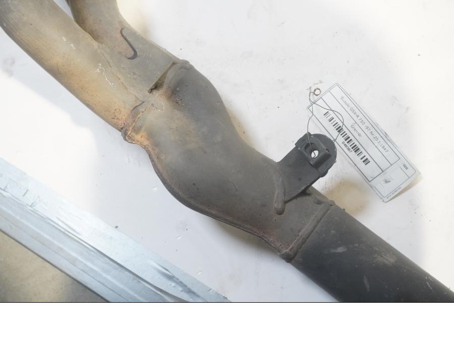 Höger sida på Grenrör från en Suzuki GSX-R 750 -1997 motorcykel.