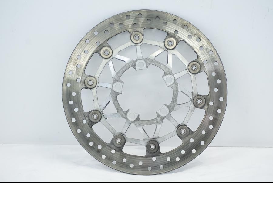 Baksidan på Bromsskiva från en Triumph Daytona 675 -2010 motorcykel.