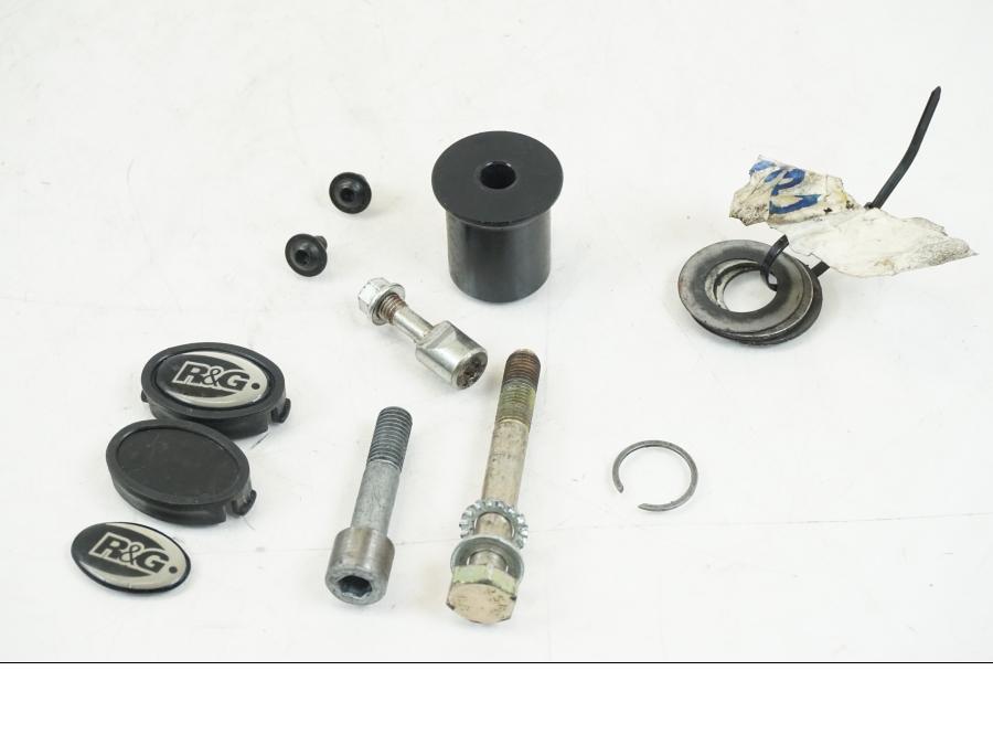 Baksidan på Kraschpuckar från en Ducati Hyperstrada -2013 motorcykel.