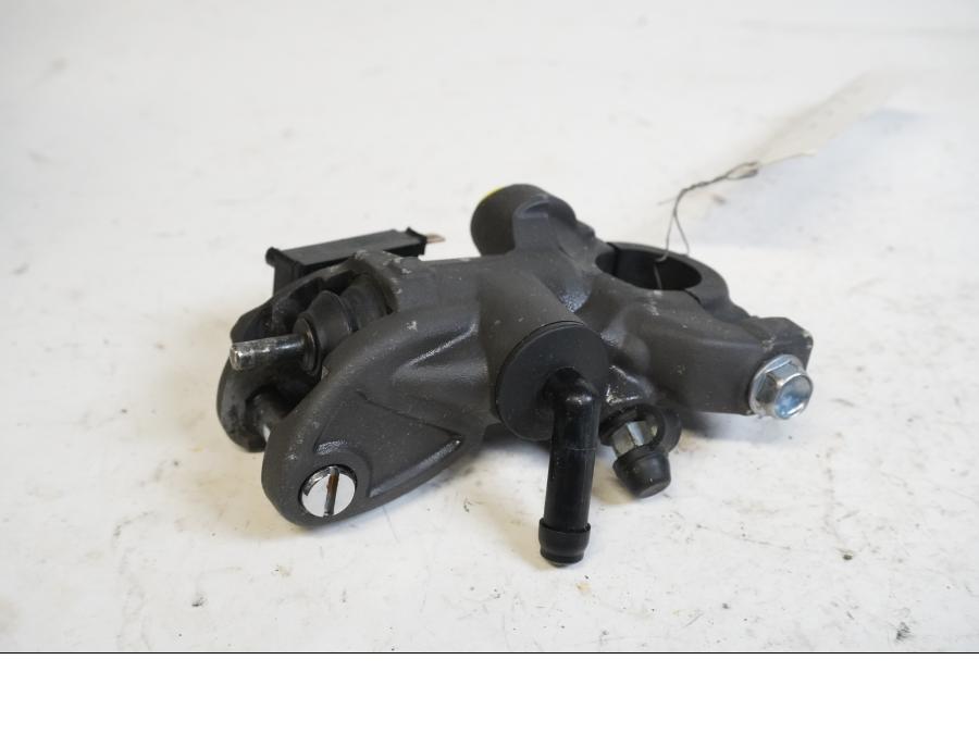 Framsidan på Bromshuvudcylinder från en Honda CBR 1000 RR -2009 motorcykel.