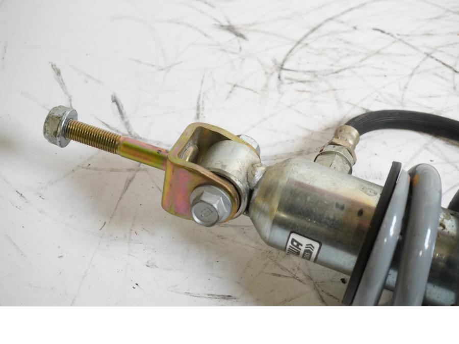 Baksidan på Stötdämpare från en Honda CBR 600 -2002 motorcykel.