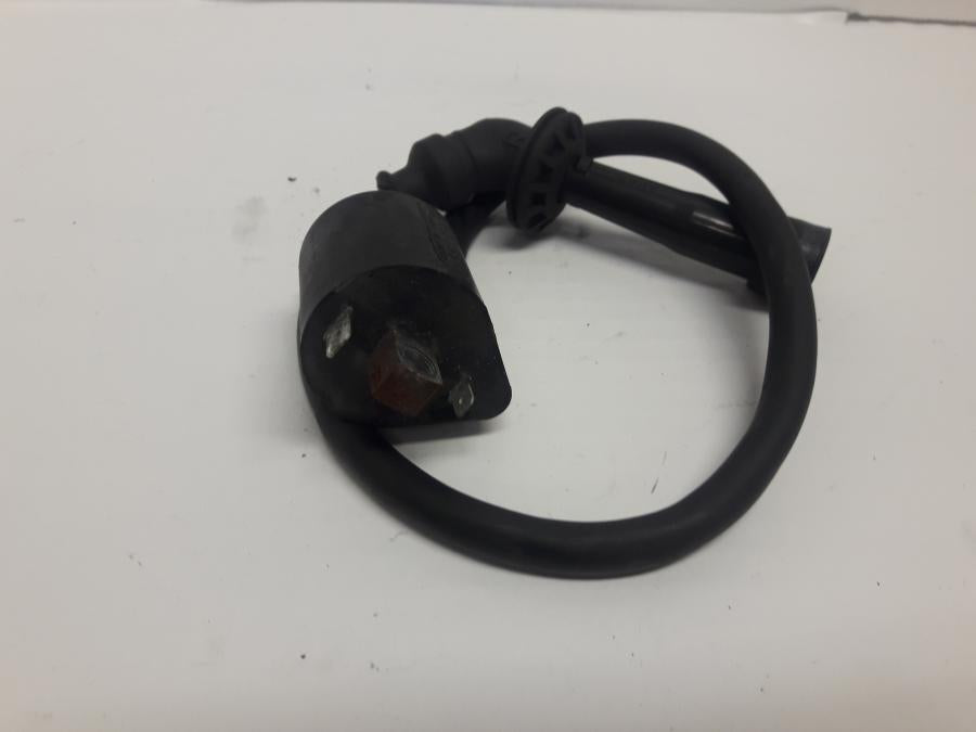 Framsidan på Tändspole från en Suzuki SV 1000 -2004 motorcykel.