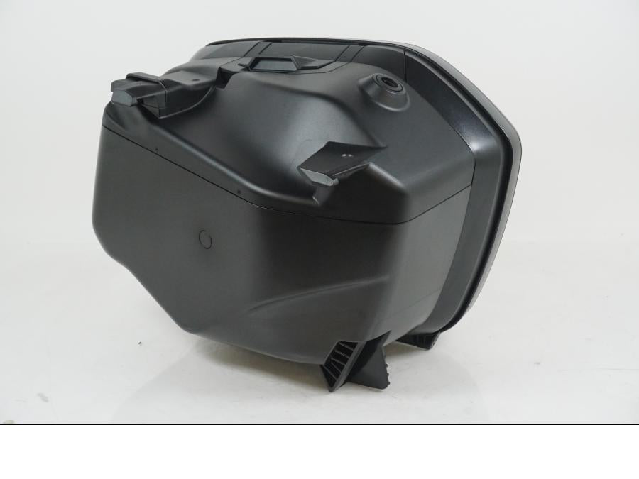 Vänster sida på Sidoväska från en Ducati Multistrada 1200 -2015 motorcykel.