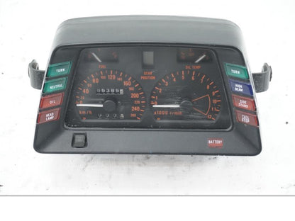 Höger sida på Instrumentpanel från en Suzuki GSX 1100 EF -1985 motorcykel.
