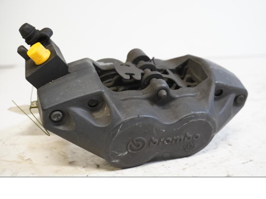 Baksidan på Bromsok från en BMW R 1200 GS -2006 motorcykel.