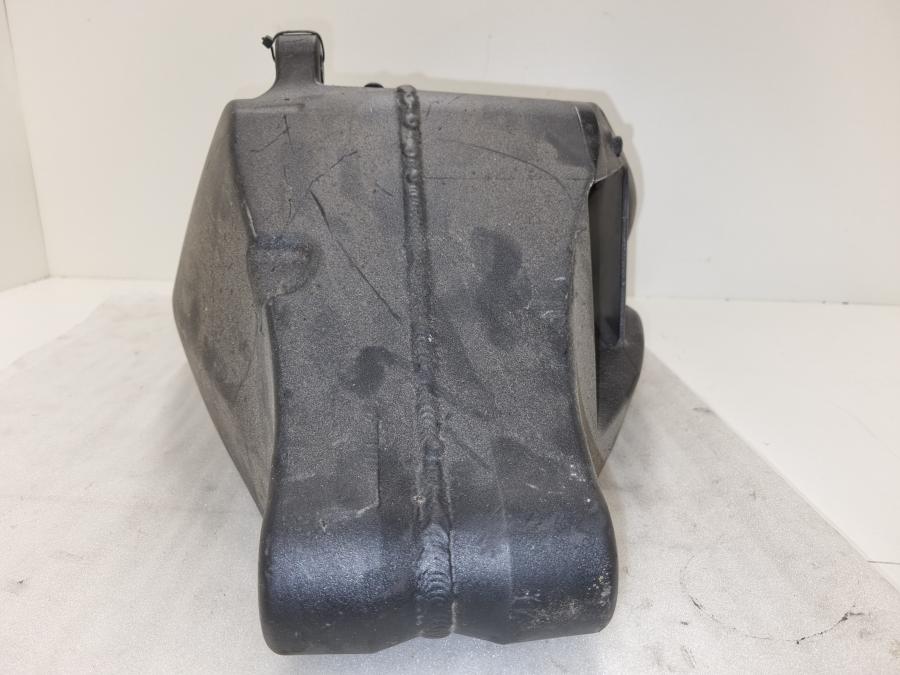 Vänster sida på Sving från en Buell 1125 CR -2009 motorcykel.