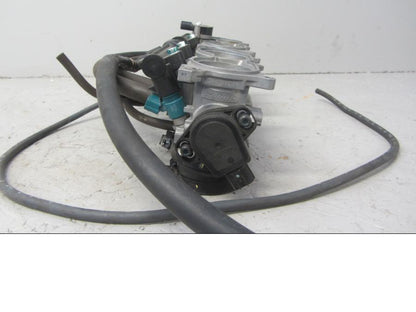 Höger sida på Spjällhus från en Honda CB 1000 R -2010 motorcykel.