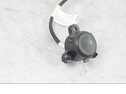 Vänster sida på Sadellås från en KTM 1290 Super Adventure S -2022 motorcykel.