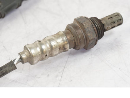 Baksidan på Lambdasond från en BMW R 1200 GS -2005 motorcykel.