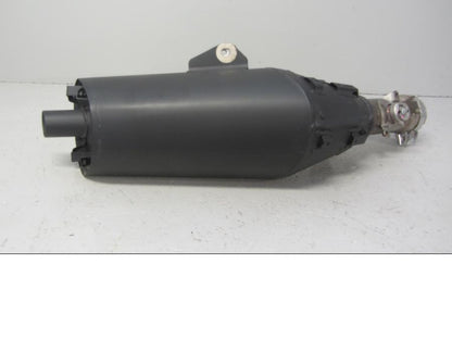 Framsidan på Ljuddämpare från en Yamaha FZ-1 N -2012 motorcykel.