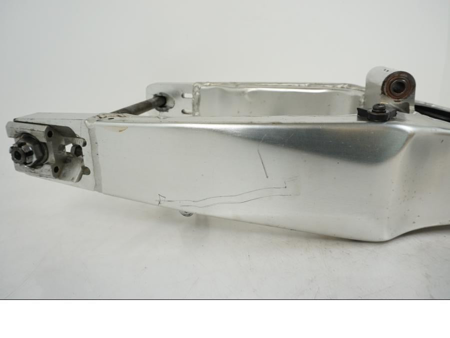 Baksidan på Sving från en Yamaha FZR 1000 -1990 motorcykel.