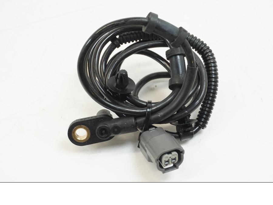 Baksidan på ABS givare från en Honda CB 650 F Hornet -2017 motorcykel.