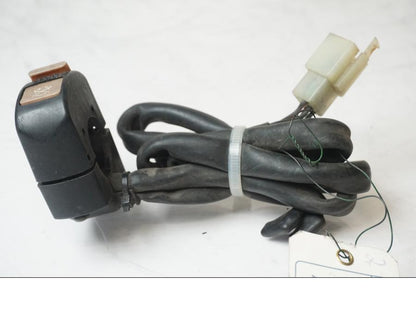 Snett uppifrån på Styrelreglage från en Honda XL 600 V -1997 motorcykel.