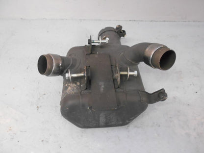 Baksidan på Mellanburk från en Suzuki GSX-R 1000 -2008 motorcykel.