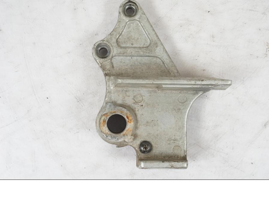 Baksidan på Bromsoksfäste från en Kawasaki KL 650A -1987 motorcykel.