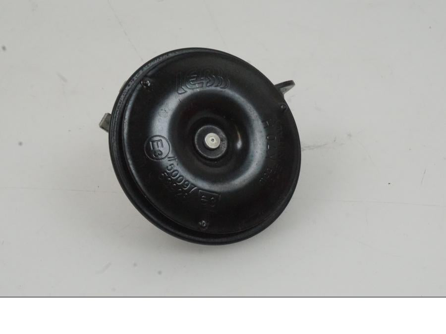 Framsidan på Signalhorn / Tuta från en KTM 1290 Super Duke -2019 motorcykel.