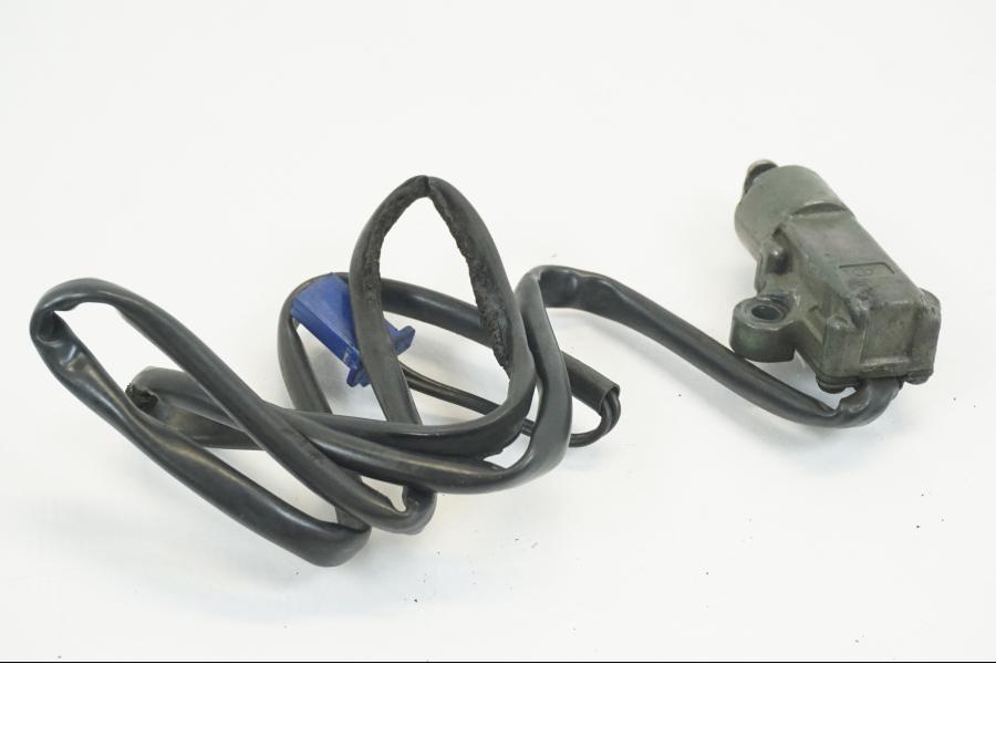 Baksidan på Sidostödsbrytare från en Yamaha YZF 1000 R -1999 motorcykel.