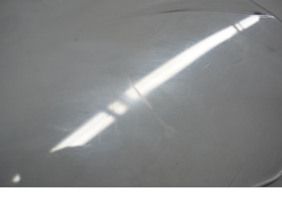 Vänster sida på Vindruta från en BMW F 800 S -2007 motorcykel.