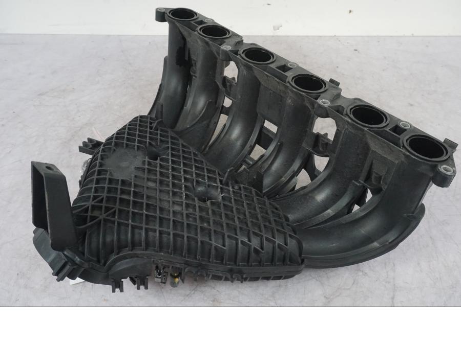 Extrabild1 på Insug från en BMW K 1600 GTL -2015 motorcykel.