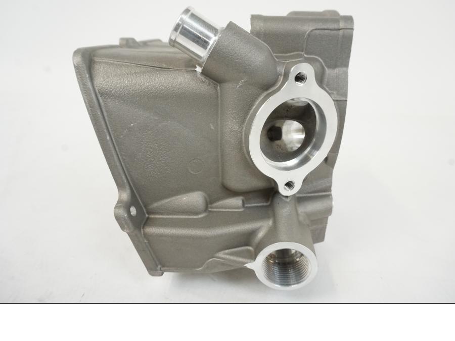 Höger sida på Topplock från en KTM 250 SX-F -2008 motorcykel.