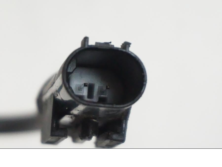 Snett nerifrån på ABS givare från en BMW F 650 CS -2002 motorcykel.